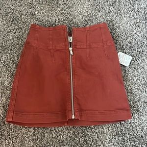 mini skirt